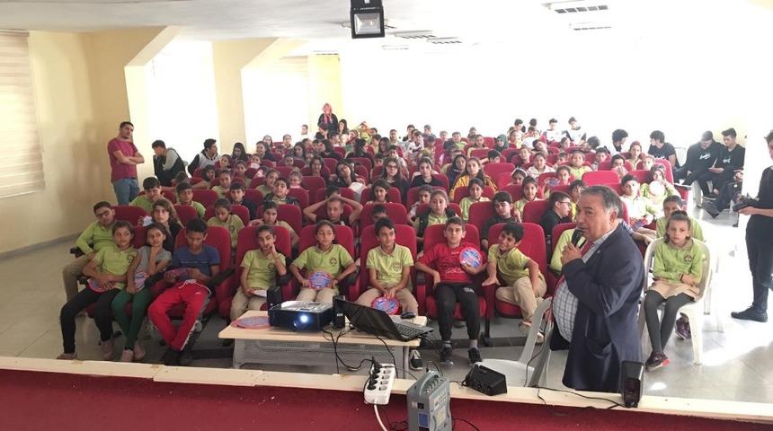 Mersin&rsquo;de &ccedil;ocuklara &rsquo;&ccedil;ocuk hakları&rsquo; eğitimi verildi