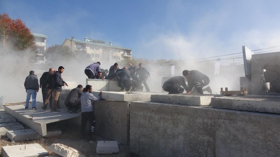 Van&rsquo;da ger&ccedil;eği aratmayan deprem tatbikatı