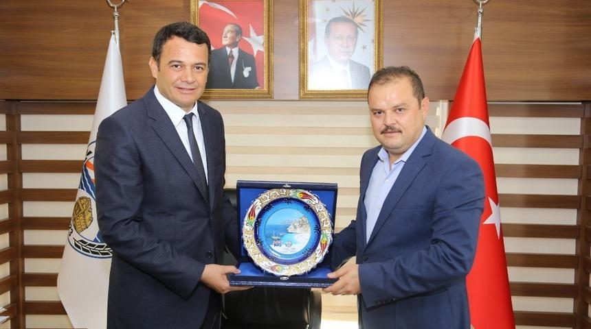 AK Partili &Ouml;z&rsquo;den Ulutaş&rsquo;a ziyaret