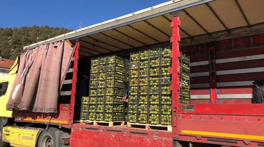 Barış Pınarı Harekatı&rsquo;nda g&ouml;revli Mehmet&ccedil;ik&rsquo;e 26 ton Eğirdir elması