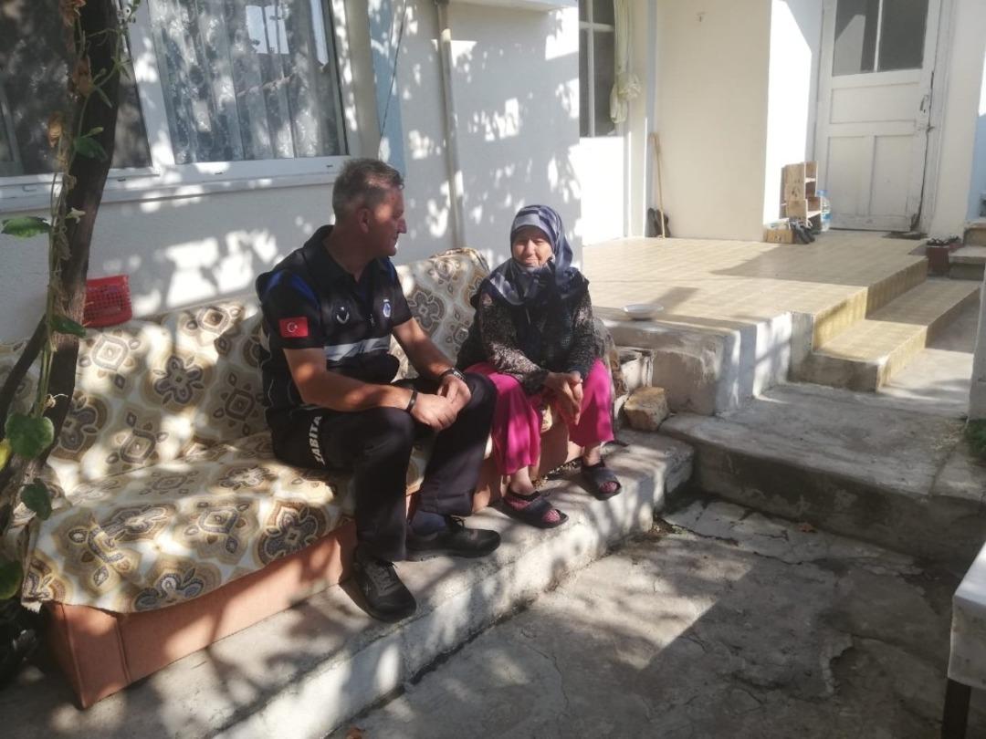 &Ccedil;an Belediye zabıtalardan sokak sokak vatandaşların yanında