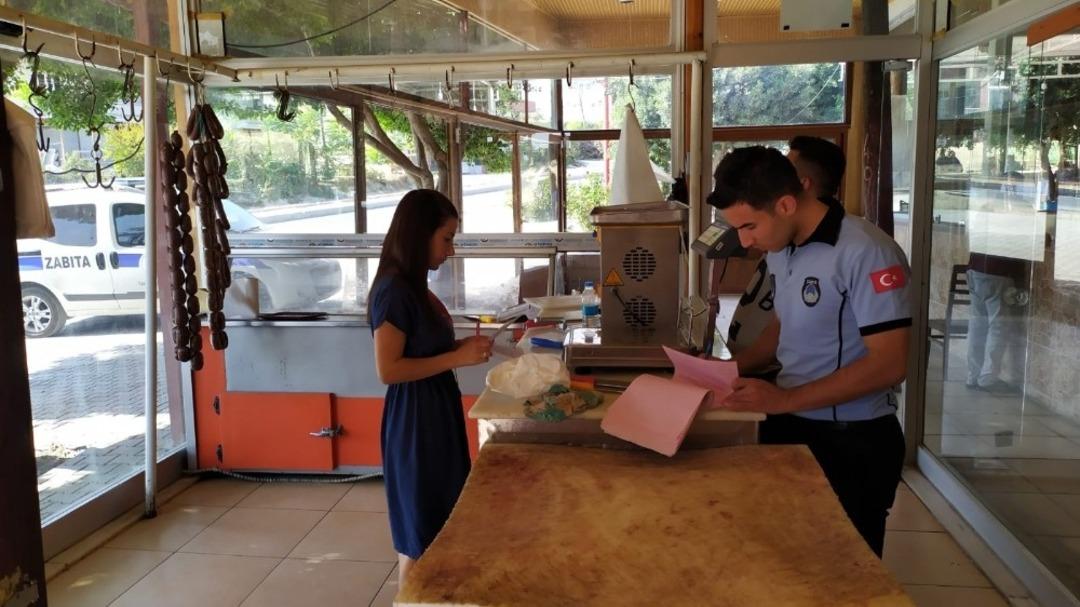 Tarsus&rsquo;ta kasaplar denetlendi