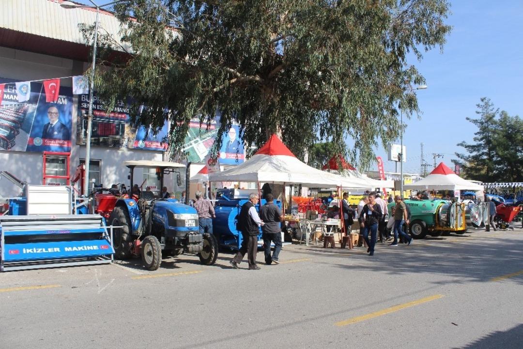 Manisa Tarım Fuarı&rsquo;nda 1 litre zeytinyağı 11 bin liraya satıldı