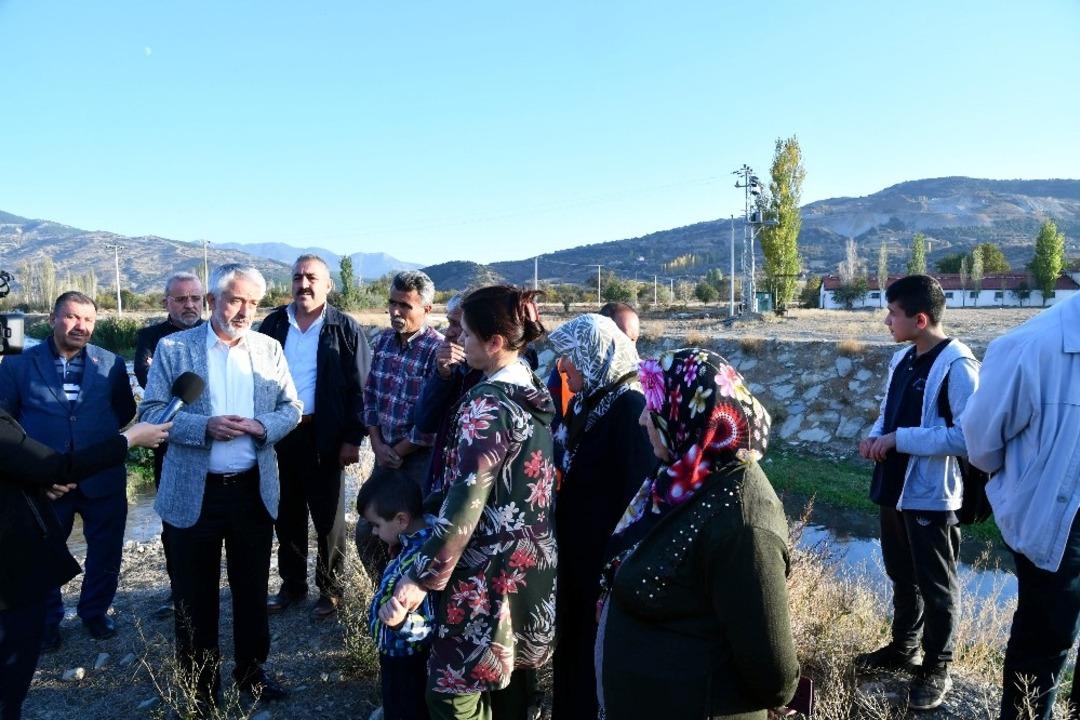 Koku sorununu dile getiren vatandaşlardan Başdeğirmen&rsquo;e: &ldquo;&Ccedil;ok seneler bekledik, hi&ccedil;bir sonu&ccedil; alamadık, yaparsanız siz yaparsınız&rdquo;