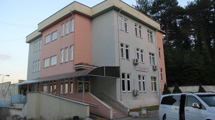 Alaplı&rsquo;nın beklediği &ccedil;ocuk doktoru hasta kabul&uuml;ne başladı