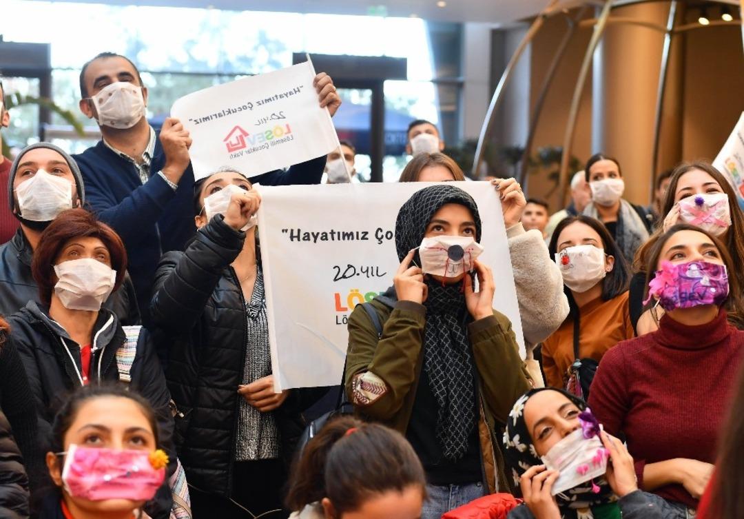 EGO Spor Kul&uuml;b&uuml; l&ouml;semili &ccedil;ocukların yanında