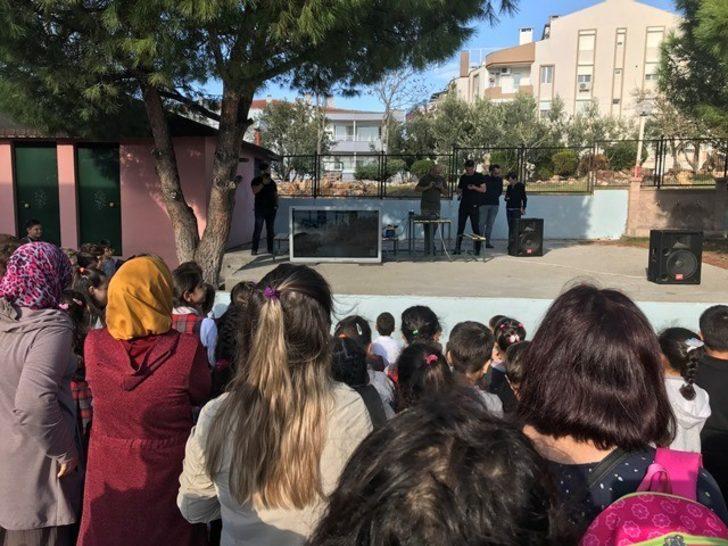 Astronotlar öğrencilerin sorularını cevapladı G3