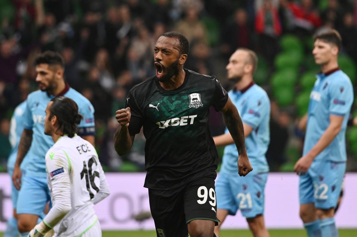 Fernandes Trabzon'un umutlarını t&uuml;ketti!