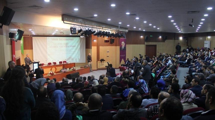 Arın&ccedil;, Iğdır &Uuml;niversitesi Akademik Yılı A&ccedil;ılış T&ouml;reni&rsquo;ne katıldı