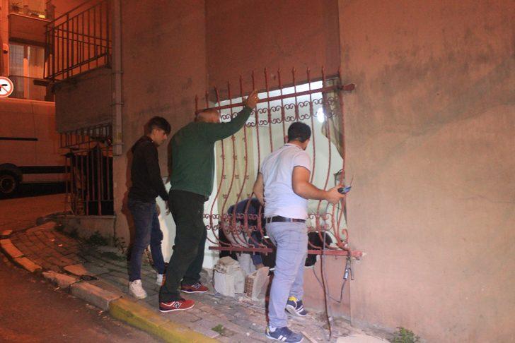 Şişli’de kontrolden çıkan araç, evin salonuna girdi G1