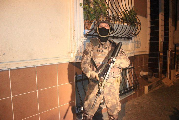 İstanbul'da gece dev terör operasyonu! Çok sayıda gözaltı var G2