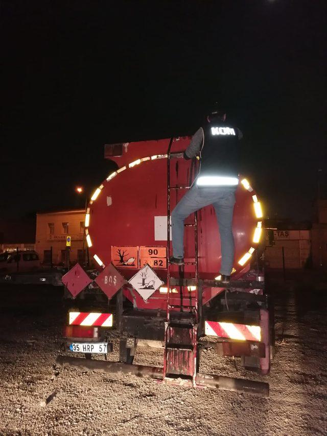 İzmir'de 18 ton kaçak akaryakıt ele geçirildi