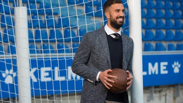 D’S Damat, Deportivo Alaves kapsül koleksiyonunu satışa çıkardı