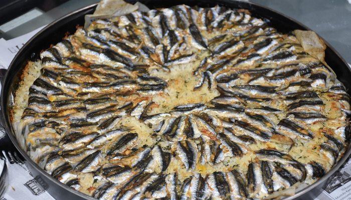 Hamsili pilav tarifi: Karadeniz’in vazgeçilmez lezzeti hamsili pilav kalori oranı nedir?