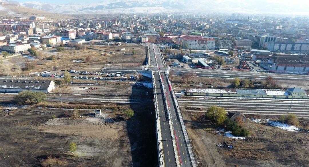 B&uuml;y&uuml;kşehir&rsquo;in dev yatırımı: Barış Pınarı Viyad&uuml;ğ&uuml;