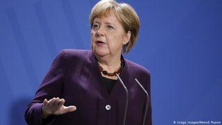 Merkel'den Macron’a tepki: NATO güvenliğimizin temeli