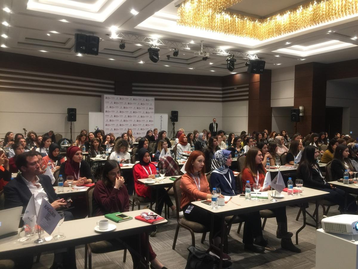 KAGİDER "Geleceğin Kadın Liderleri" mezunları 800'e ulaştı