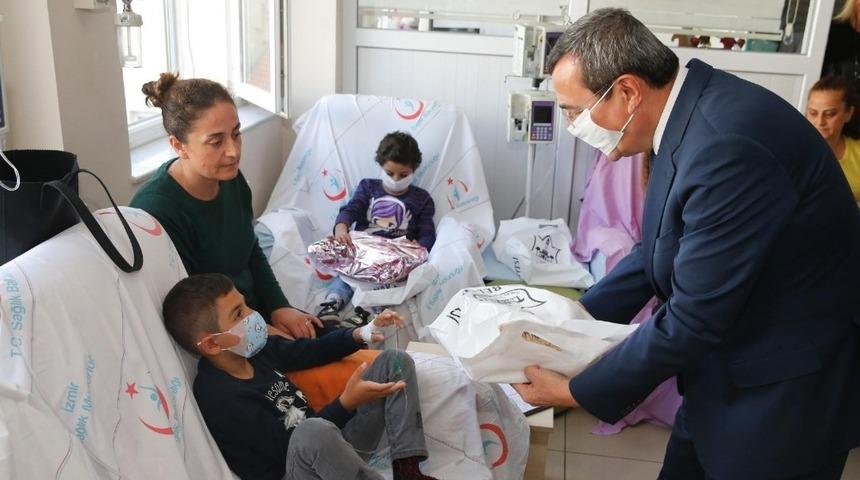 Başkan Batur&rsquo;dan &ccedil;ocuklara moral ziyareti