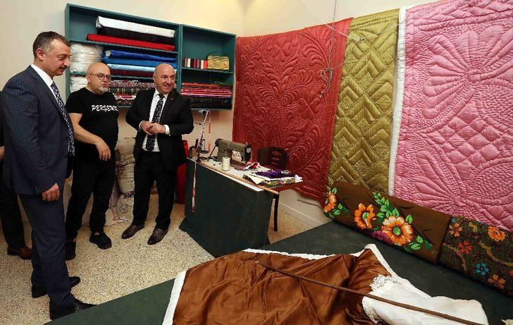 Başkan Büyükakın, “Seksenler” dizisinin setine konuk oldu G4