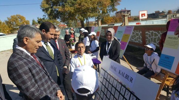 Tatvan’da “TÜBİTAK 4006 Bilim Fuarı” düzenlendi G2