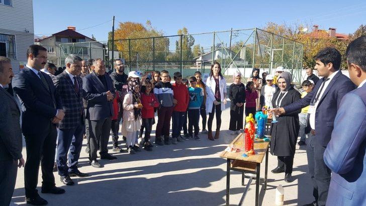 Tatvan’da “TÜBİTAK 4006 Bilim Fuarı” düzenlendi G4