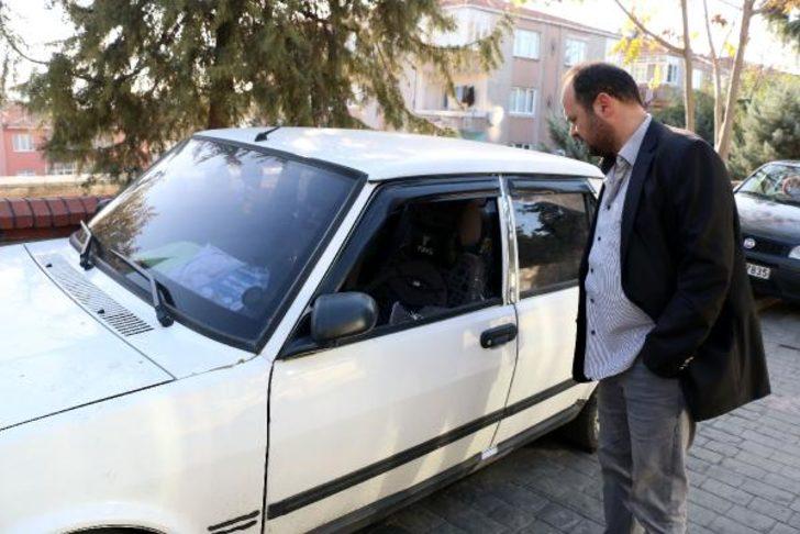 Beyoğlu'nda araç sahipleri şaşkına döndü! 6 aracın camları kırıldı G3