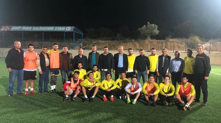 Başkan Yaman futbolcularla bir araya geldi