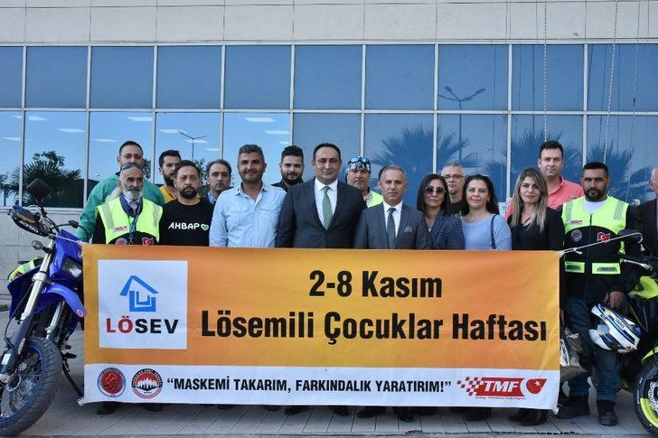 Başkan Yılmaz maske taktı, lösemili çocuklara moral verdi G4