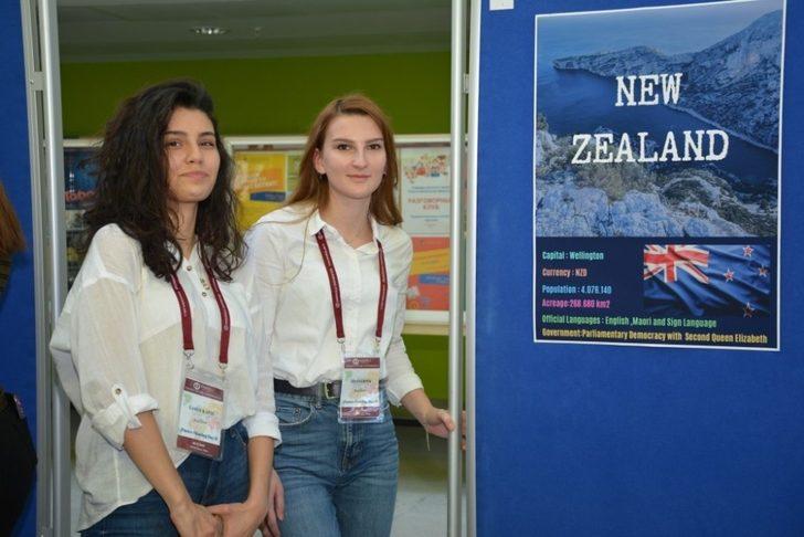 Yabancı Diller Yüksekokulu’nda poster paylaşım günü G4