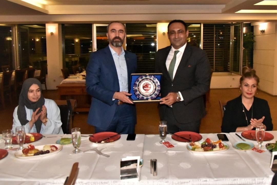 Başkan Yılmaz, bocce kafile başkanlarını yemekte ağırladı