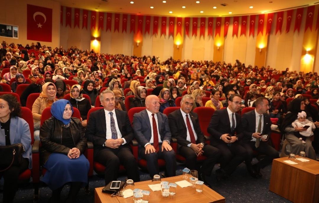 B&uuml;y&uuml;kşehir&rsquo;den &ldquo;Adetlerle değil Ayetlerle &Ccedil;ocuk Eğitimi&rdquo; programı