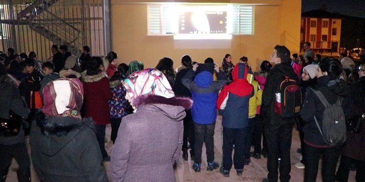 Okul bahçesinden uzayı gözlemlediler G2