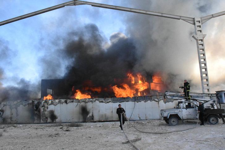 Sivas'ta geri dönüşüm fabrikasında korkutan yangın! G2