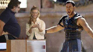 Russell Crowe’un başı kilolarıyla dertte