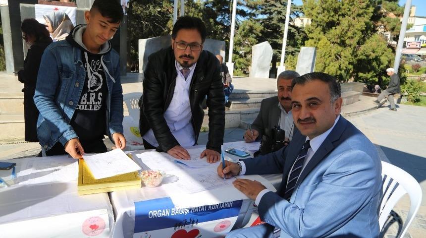Develi’de ilçe protokolünden organ bağışına destek