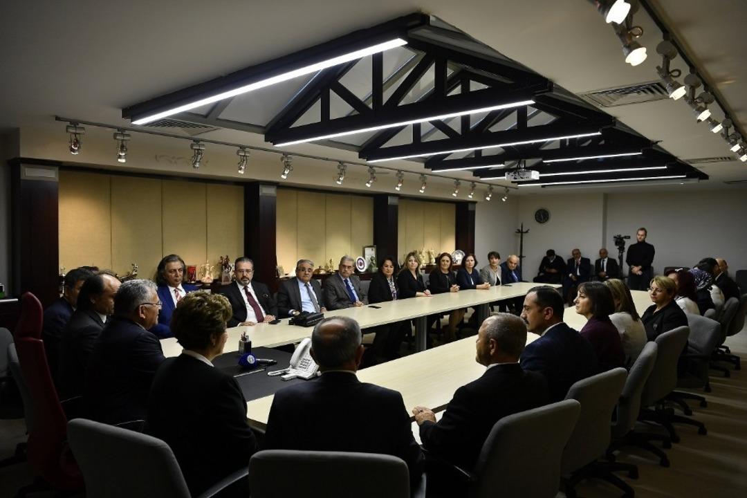 Ankara&rsquo;da faaliyet g&ouml;steren Erciyes Platformu &uuml;yeleri Başkan B&uuml;y&uuml;kkılı&ccedil;&rsquo;ı ziyaret etti