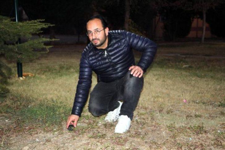 Tokat'ta parkta buldu, 'gök taşı' olduğunu iddia etti   G2