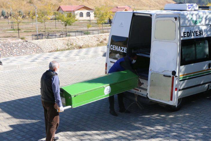 Adıyaman'da ağaca asılı erkek cesedi bulundu G4