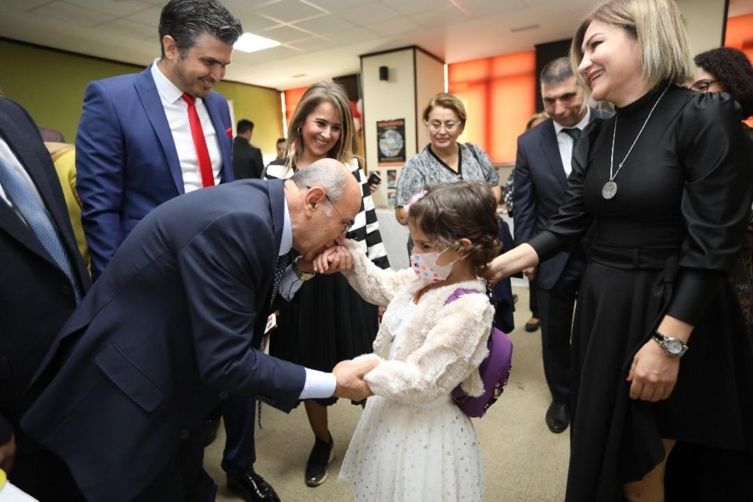 Gaziantep&rsquo;te l&ouml;semili &ccedil;ocuklardan "Taştan Hikayeler" sergisi