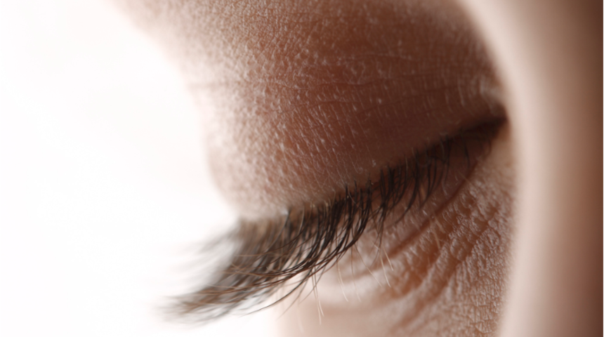 Üst göz kapağı estetiğini gözünüzde büyütmeyin