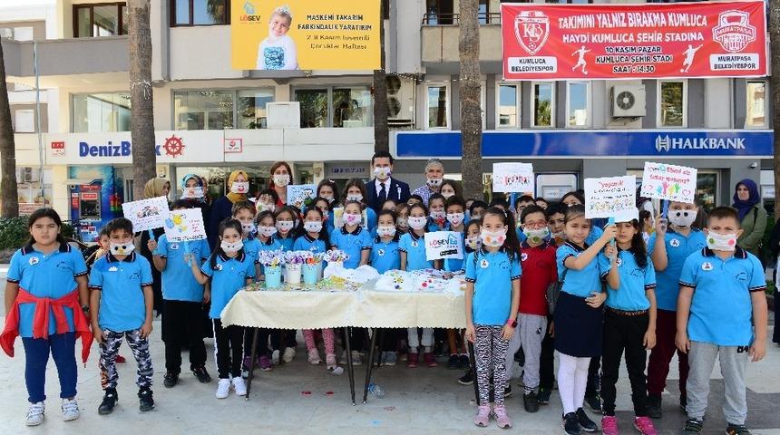 Lösemili Çocuklara destek olmak için maske taktılar