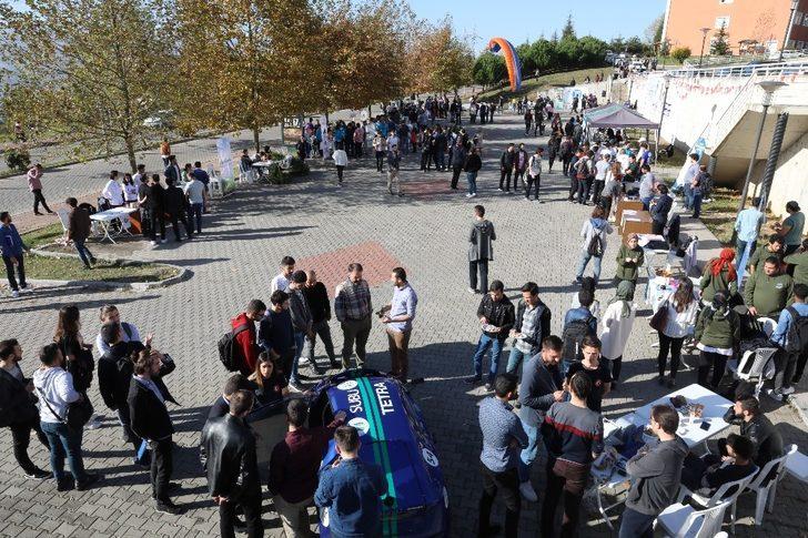 SUBÜ Öğrenci Topluluklarından fuar G5