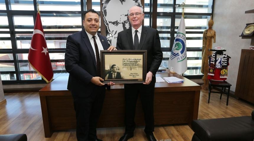 Sağlık Sen’den Kazım Kurt’a ziyaret