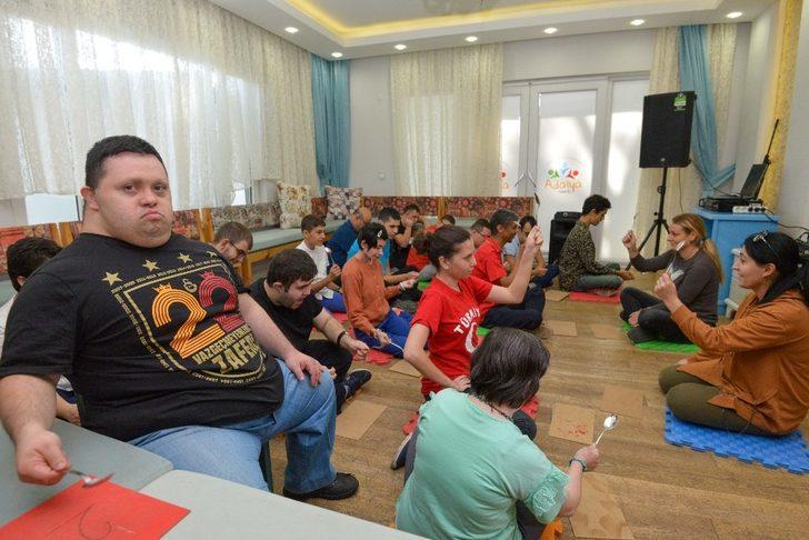 Otizmli çocuklar 'Aksaray’a sessiz kalma' diye haykırdı G4