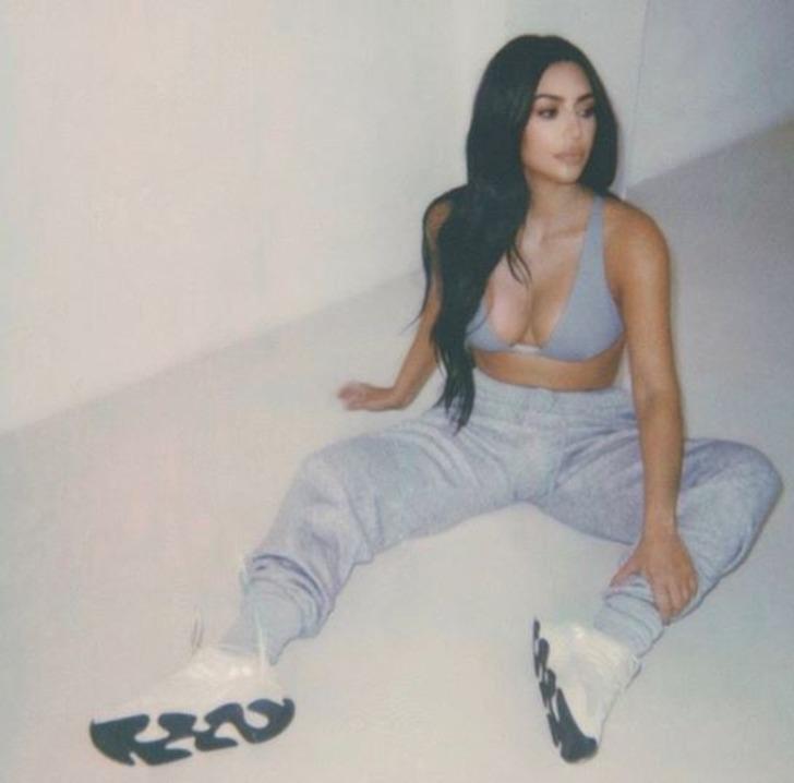 Kanye West Kim Kardashian'ın seksi giyinmesini istemiyor G2