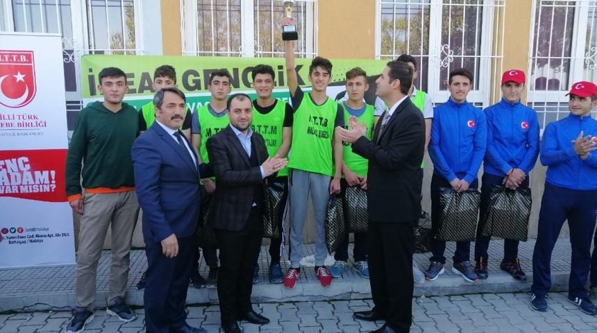 Malatya&rsquo;da Gen&ccedil;lik Futbol Turnuvası d&uuml;zenlendi