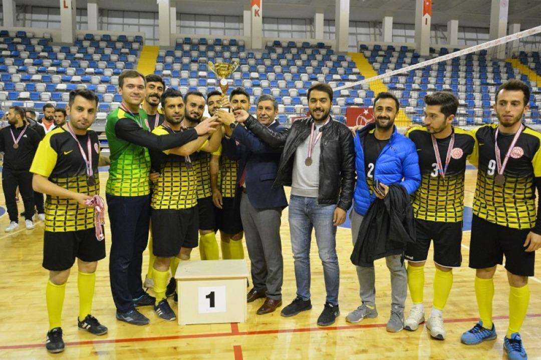 T&uuml;rkiye &Ouml;ğretmenler Kupası Doğu Anadolu B&ouml;lge birincileri belli oldu