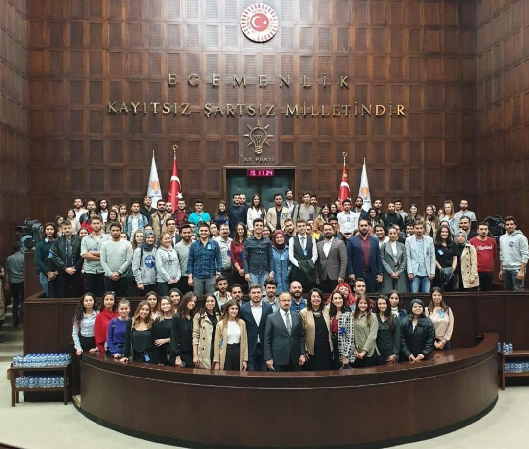 &Ccedil;OM&Uuml; &Ouml;ğrenci Topluluklarından B&uuml;lent Turan ve J&uuml;lide İskenderoğlu&rsquo;na ziyaret