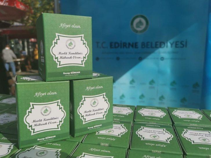 Edirne’de 10 bin kutu kandil simidi ikram edildi G3