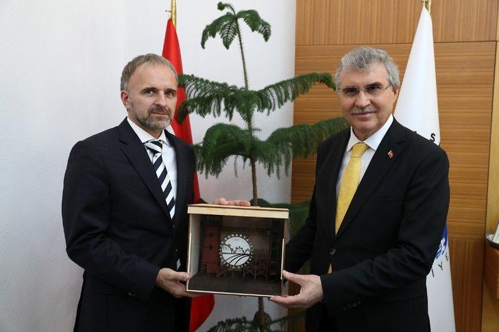 Başkan Yüce, Bosna Hersek Ankara Büyükelçisini konuk etti G2